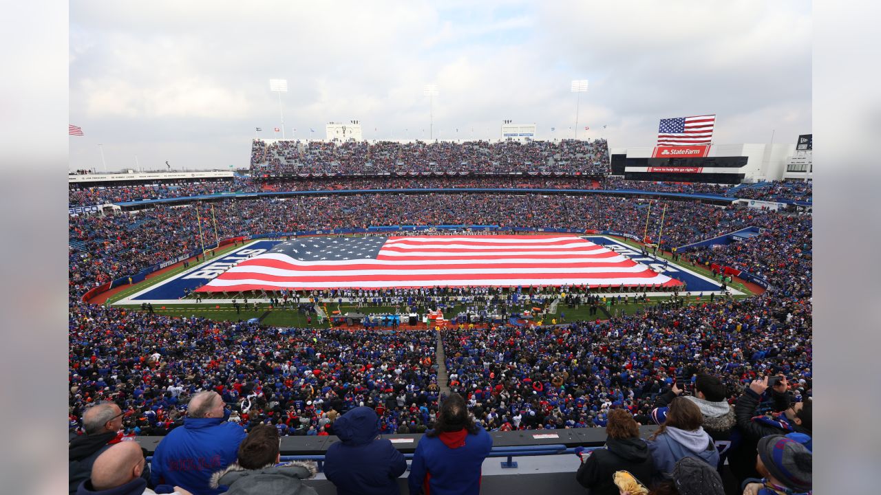 DVIDS - Images - 2019 Buffalo Bills Salute to Service Game: Pregame  Ceremony [Image 3 of 8]