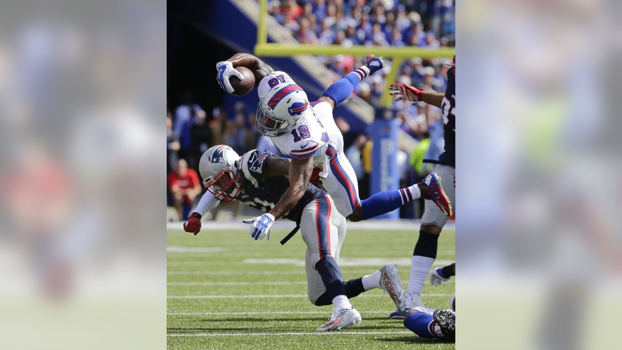 Brady Throws For 466 Yards, Leads Patriots Past Bills 40-32