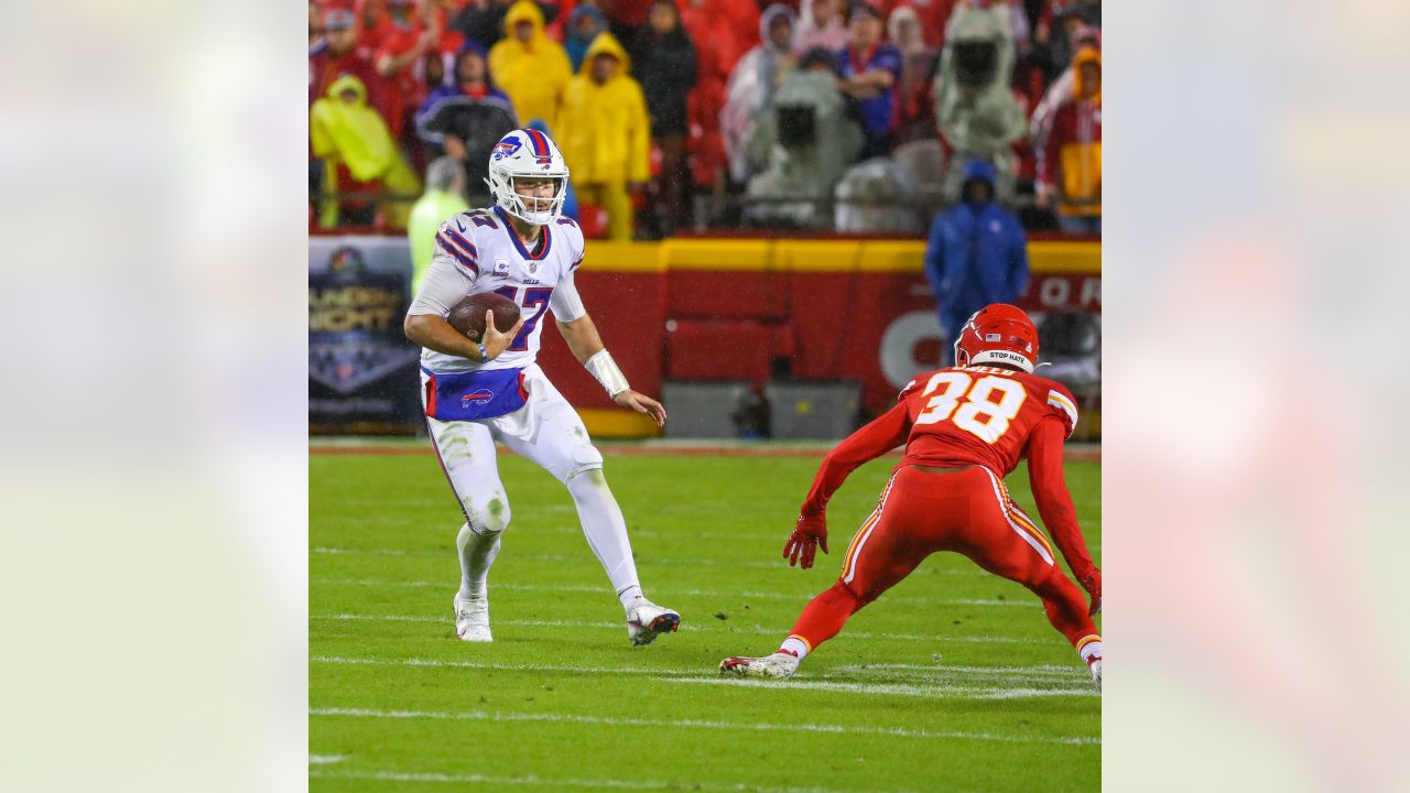 Firebaugh turns out for favorite son Josh Allen in his first pro game in  home state