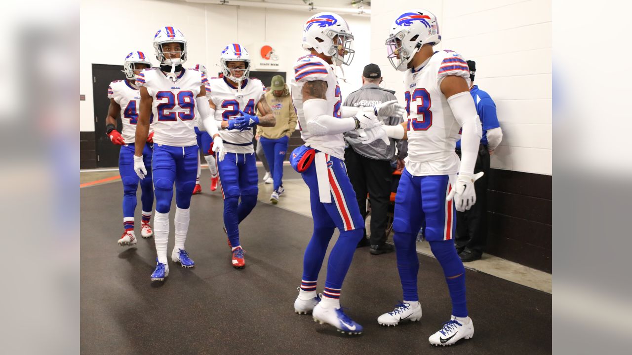 Buffalo Bills quarterback Josh Allen (17) passes against the Cleveland  Browns during an NFL game on Sunday, Nov. 10, 2019 in Cleveland, O.H. (AP  Photo/Rick Osentoski Stock Photo - Alamy