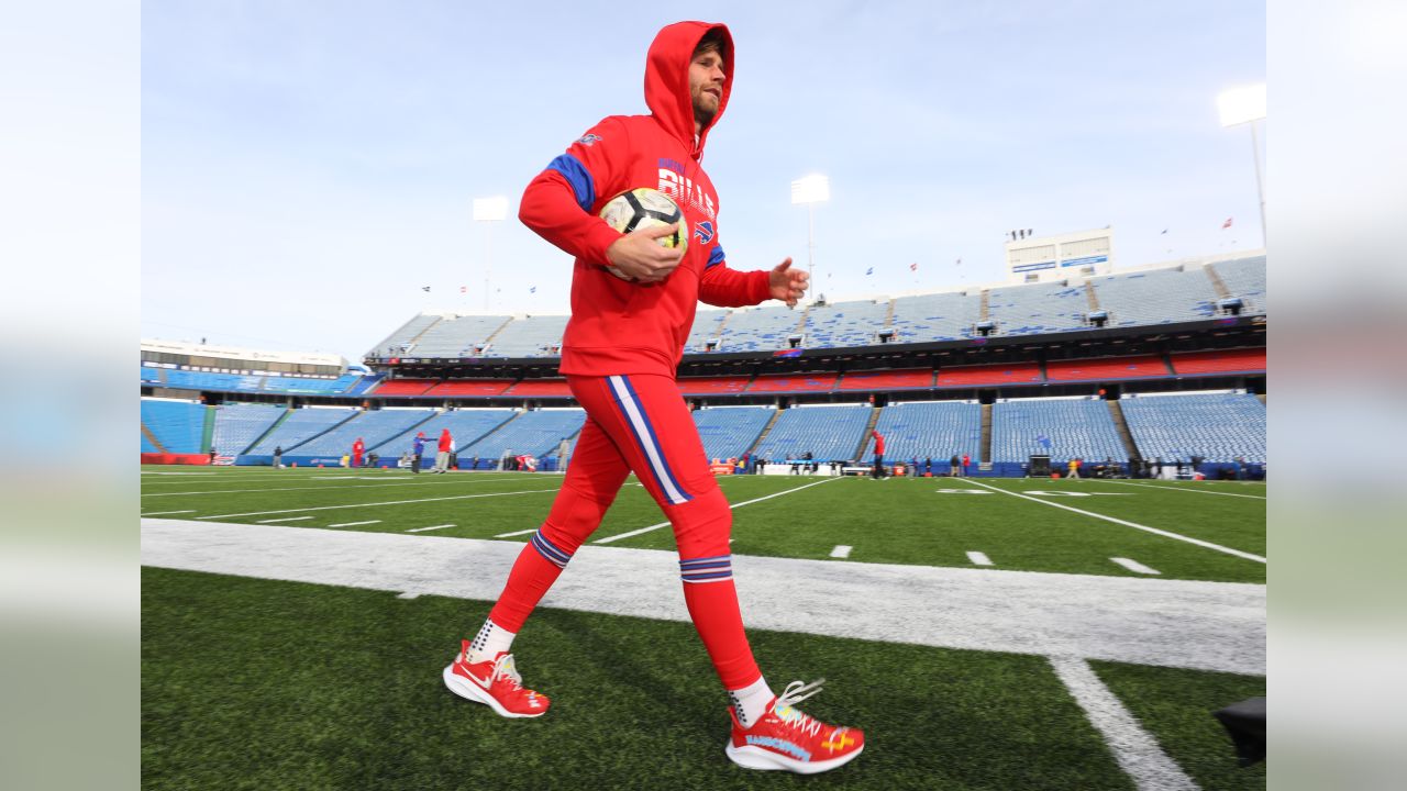 NFL on X: Josh Allen is supporting Oishei Children's Hospital for  #MyCauseMyCleats tonight. Allen's cleats are signed by kids in the  hospital, where a wing is named in honor of his late