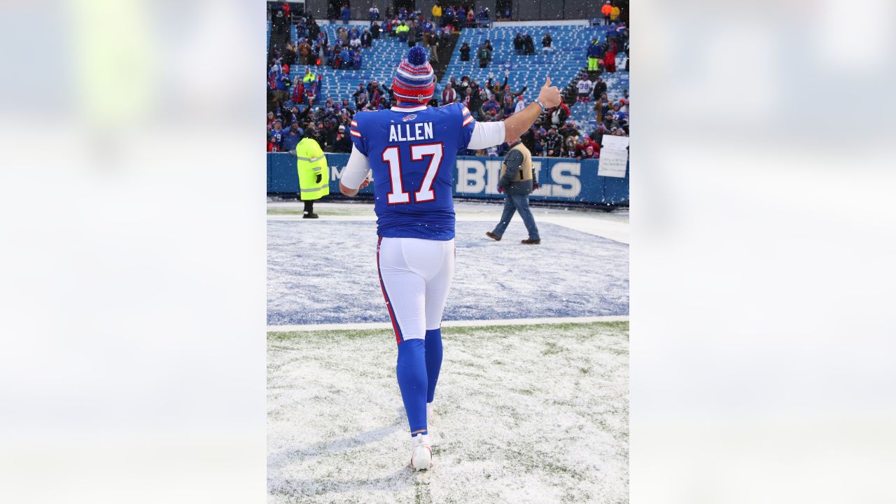 Josh Allen, Devin Singletary Help Buffalo Bills Capitalize, Conquer First  Half vs. Vikings 24-10 - Sports Illustrated Buffalo Bills News, Analysis  and More