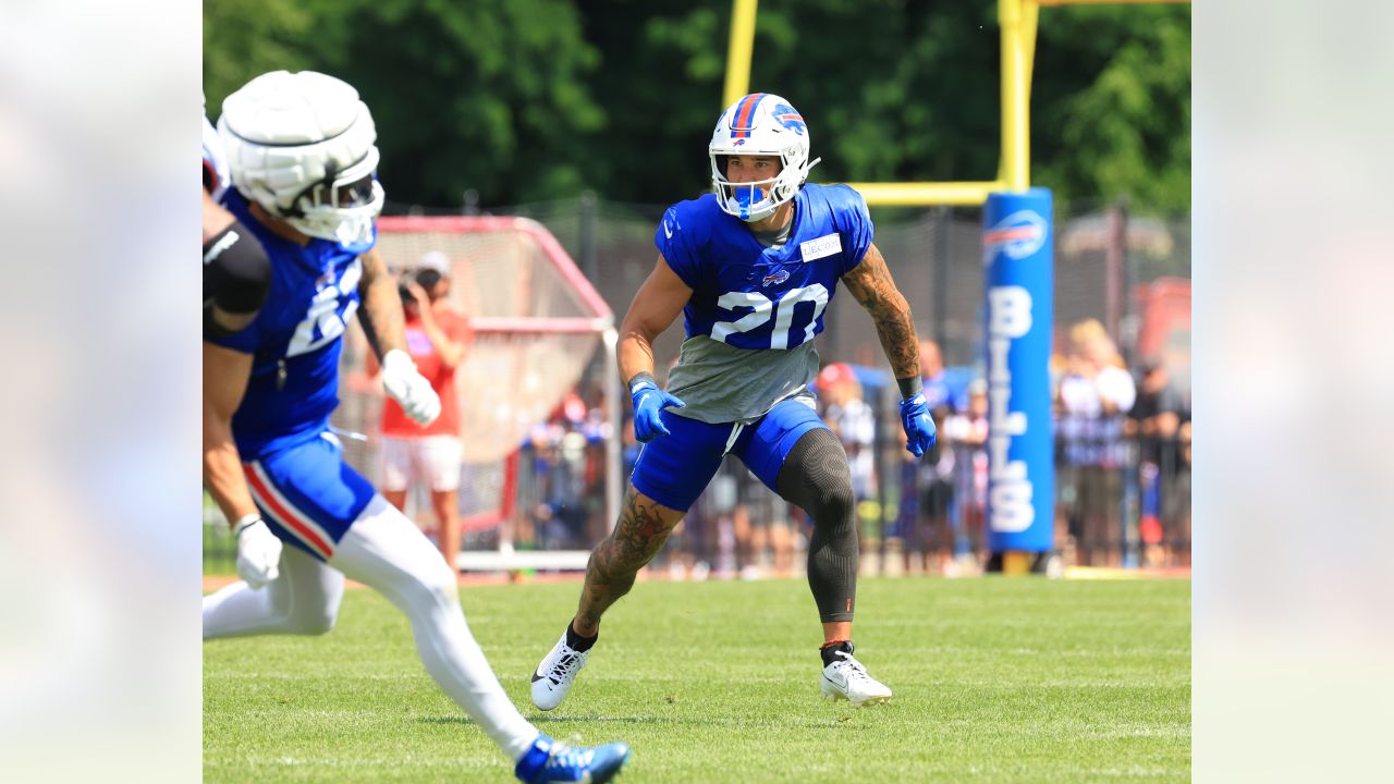 Buffalo Bills' Stevie Johnson during an NFL football training camp in  Pittsford, N.Y., Sunday, July 31, 2011. (AP Photo/David Duprey Stock Photo  - Alamy