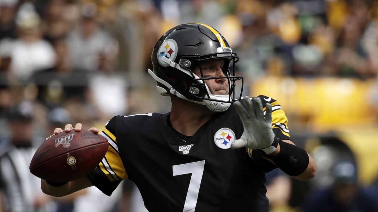 Wilson, Seahawks edge Steelers 28-26 as Ben Roethlisberger exits 