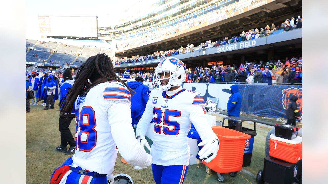 Bills fans head to Chicago for Christmas Eve game 