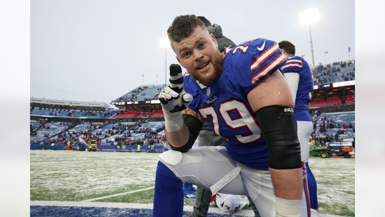 Buffalo Bills bench Cody Ford, promote rookie Spencer Brown to starting  lineup - Buffalo Rumblings