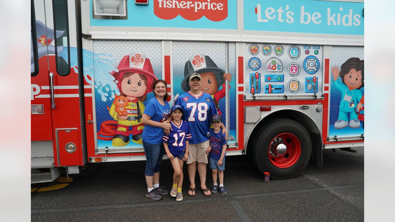 Buffalo Bills' Kids Game Highlighted By A Junior Tailgate Party