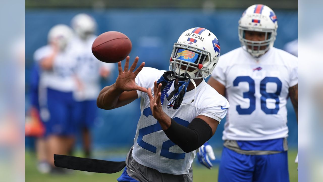 Late bloomer EJ Manuel excels in two-minute drill for Buffalo