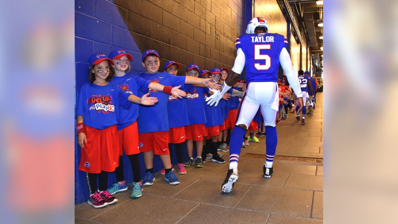 Buffalo Kids Play 60 With Bills