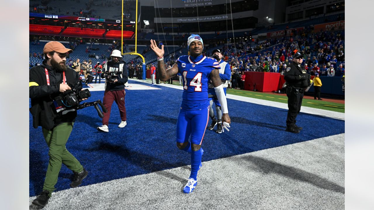 Bills' Stefon Diggs gets animated after scoring vs. Packers (video)