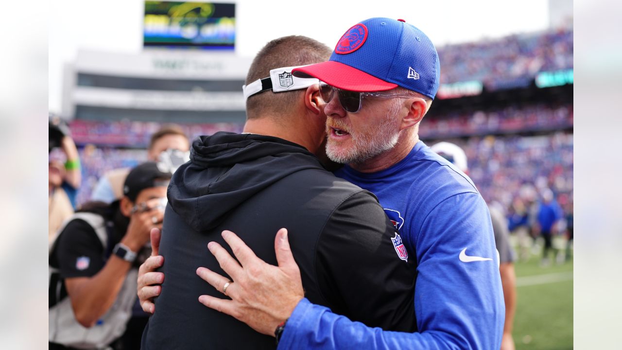 Can You Please Hug Her?' WATCH: Buffalo Bills QB Josh Allen Hangs