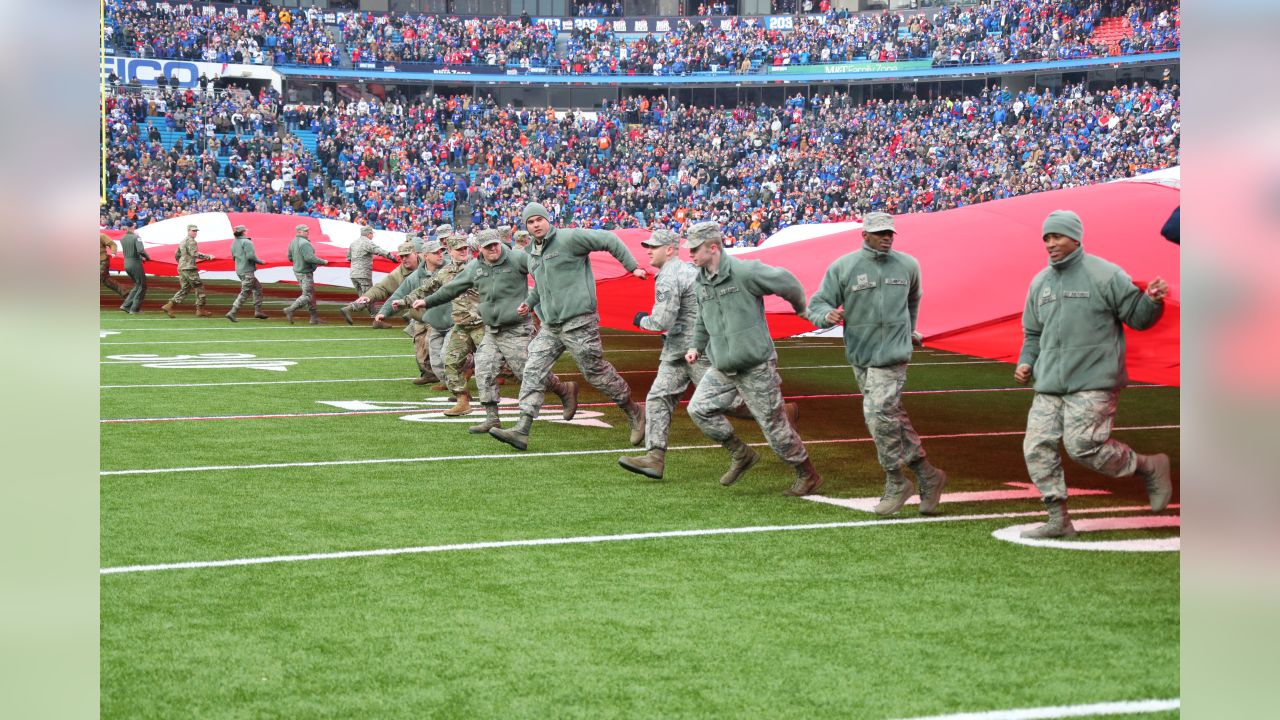 DVIDS - Images - 2019 Buffalo Bills Salute to Service Game: Pregame  Ceremony [Image 3 of 8]