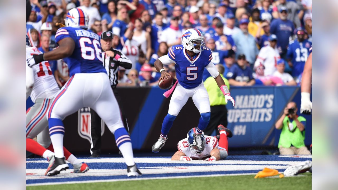 Buffalo Bills running back Karlos Williams (40) scores a touchdown against  the Carolina Panthers during the first half of an NFL preseason football  game on Friday, Aug. 14, 2015, in Orchard Park