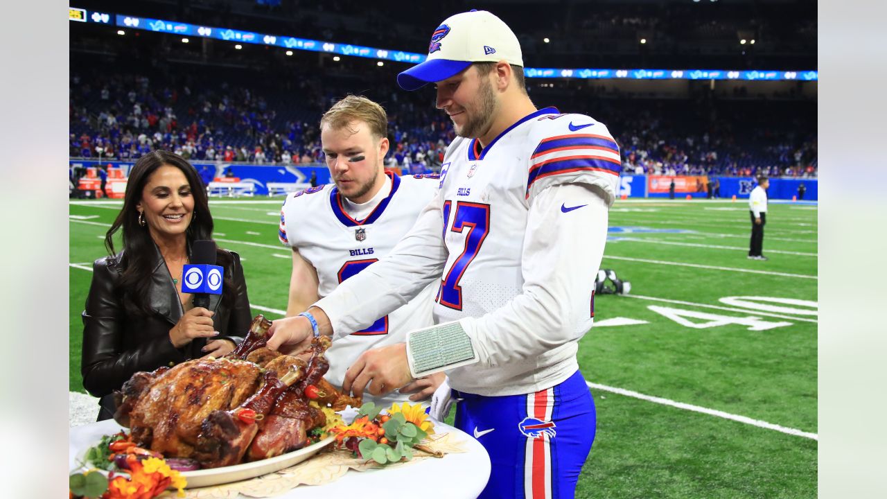 VIDEO] Josh Allen Celebrates Big Win by Throwing Game Ball to Mom -  SweetwaterNOW