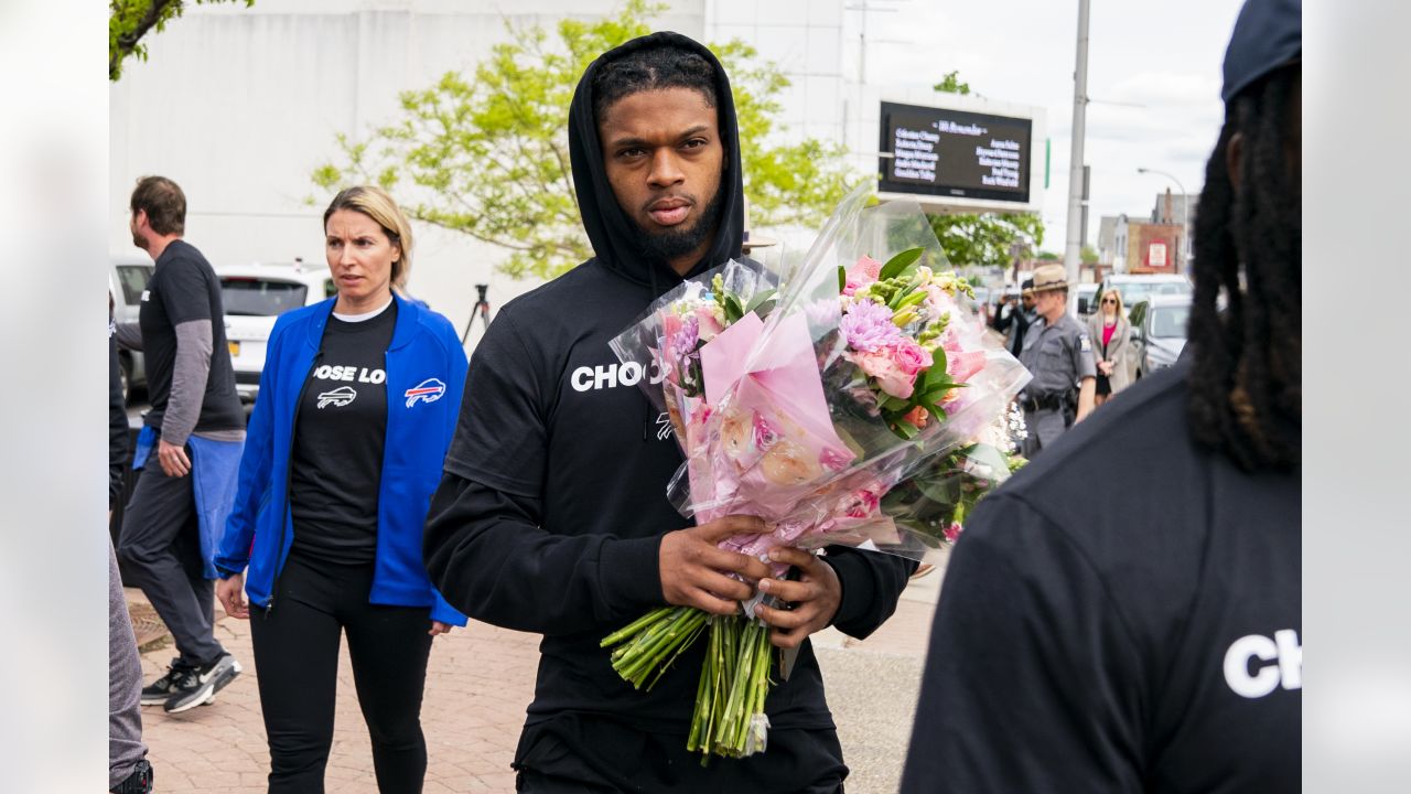 Choose Love' shirts from Buffalo Bills, Sabres and Bandits raise