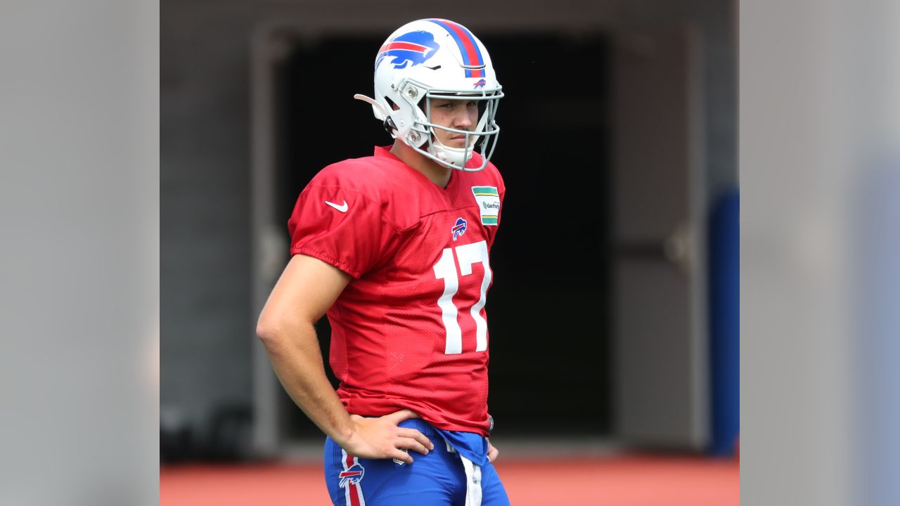 Center Mitch Morse cleared to chart course for Bills offensive line