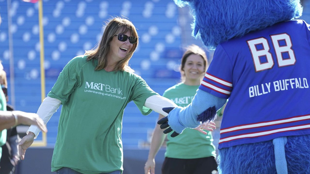 M&T Bank Leads 'BILLieve in Buffalo' Mobile Playoff Rallies on