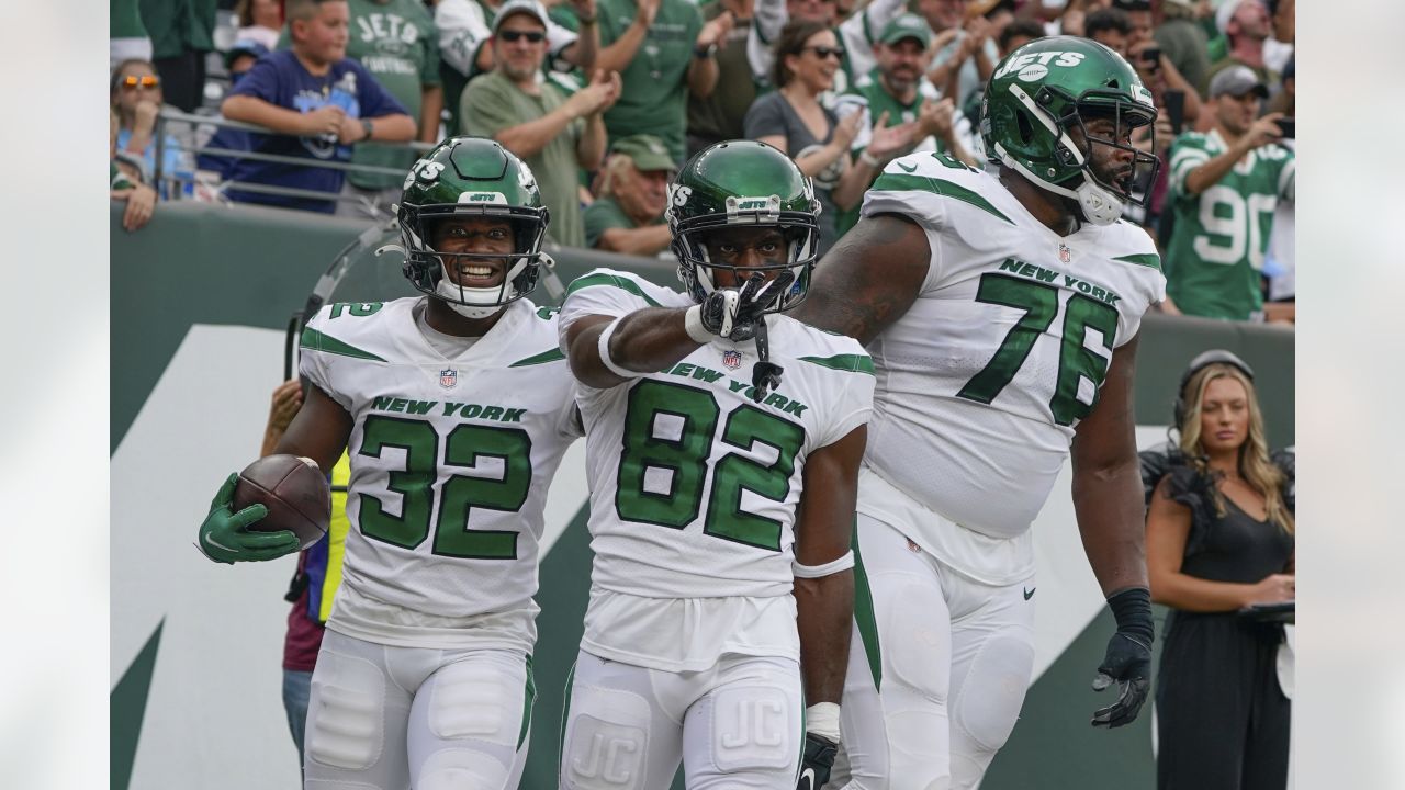 New York Jets' Jamison Crowder (82) is forced out of bounds during the  second half of an NFL football game against the Buffalo Bills Sunday, Sept.  8, 2019, in East Rutherford, N.J. (