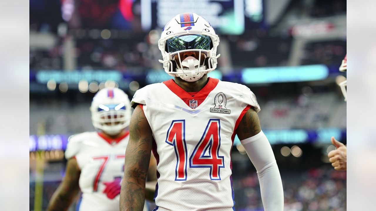 Stefon Diggs and Dion Dawkins to represent the Bills in the 2022