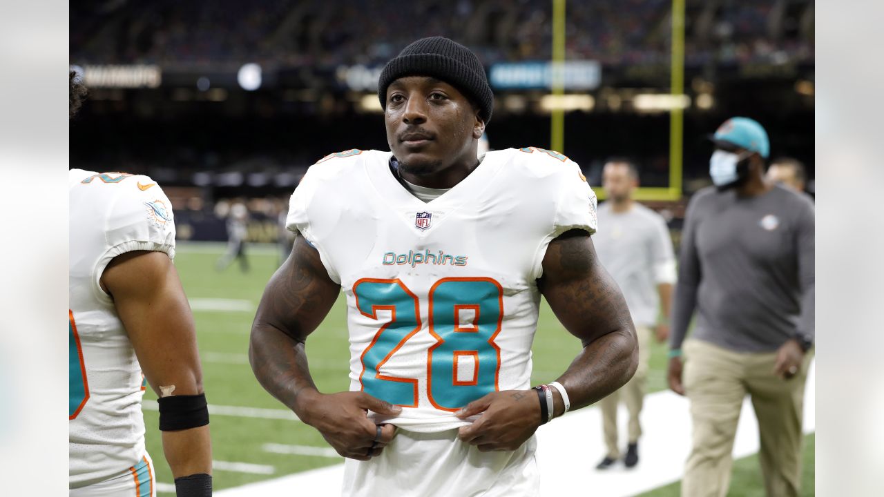 Bills sign running back Duke Johnson