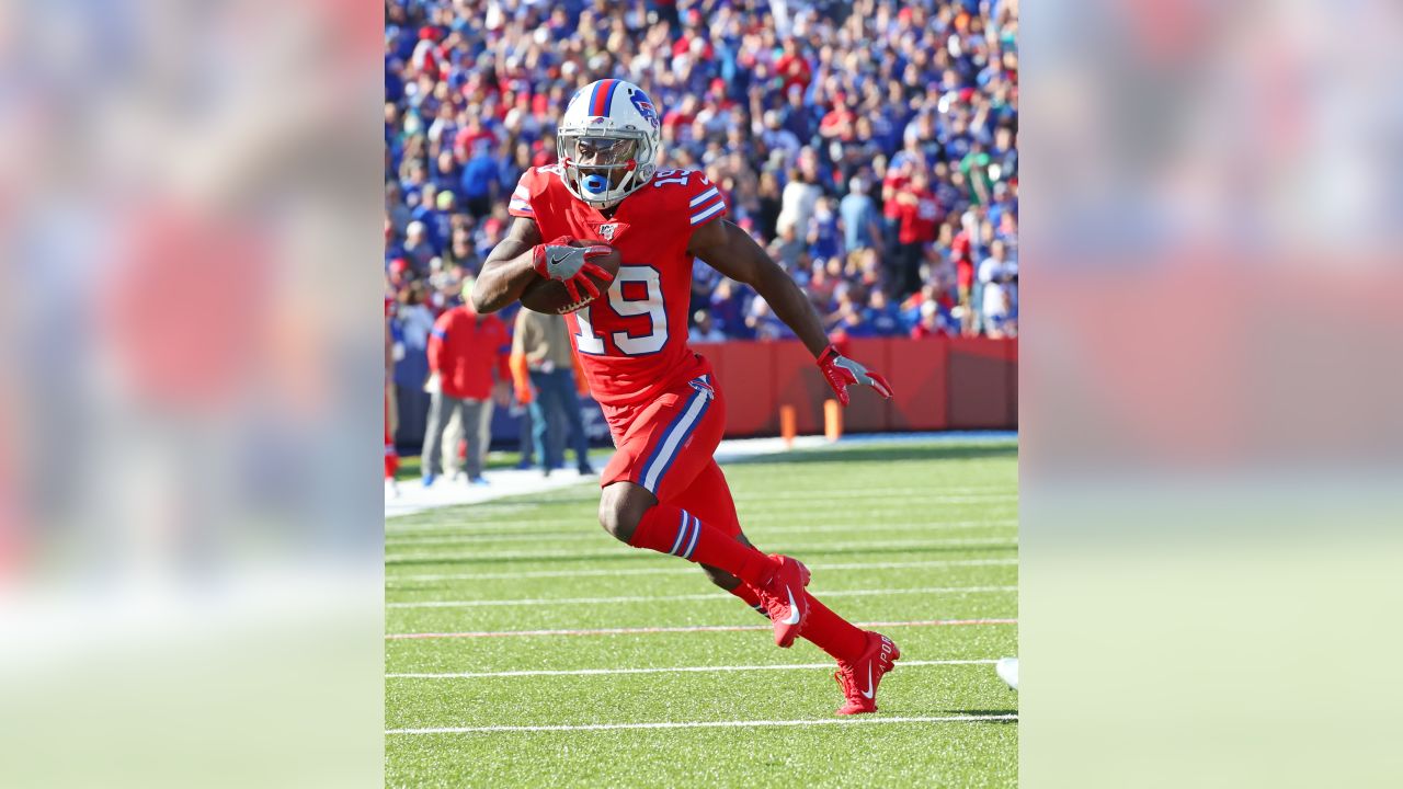 Buffalo Bills Isaiah Mckenzie #19 Great Player Nfl American