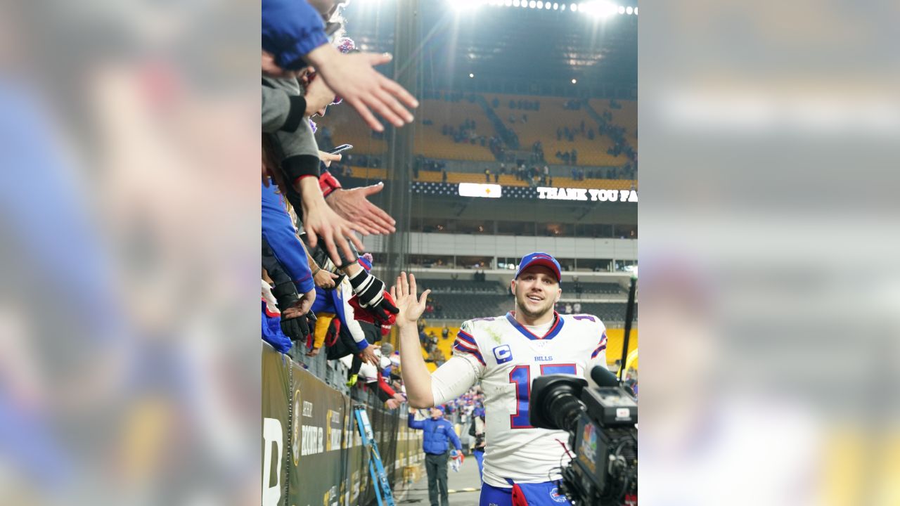 Pittsburgh, PA, USA. 15th Dec, 2019. Josh Allen #17 during the Pittsburgh  Steelers vs Buffalo Bills at Heinz Field in Pittsburgh, PA. Jason  Pohuski/CSM/Alamy Live News Stock Photo - Alamy