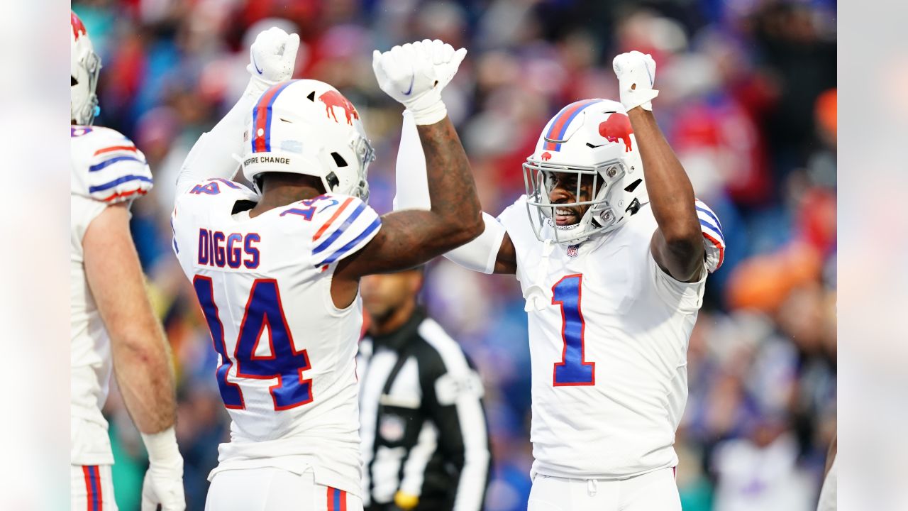 Bills beat AFC East rival Patriots as New England's offense sputters at  home