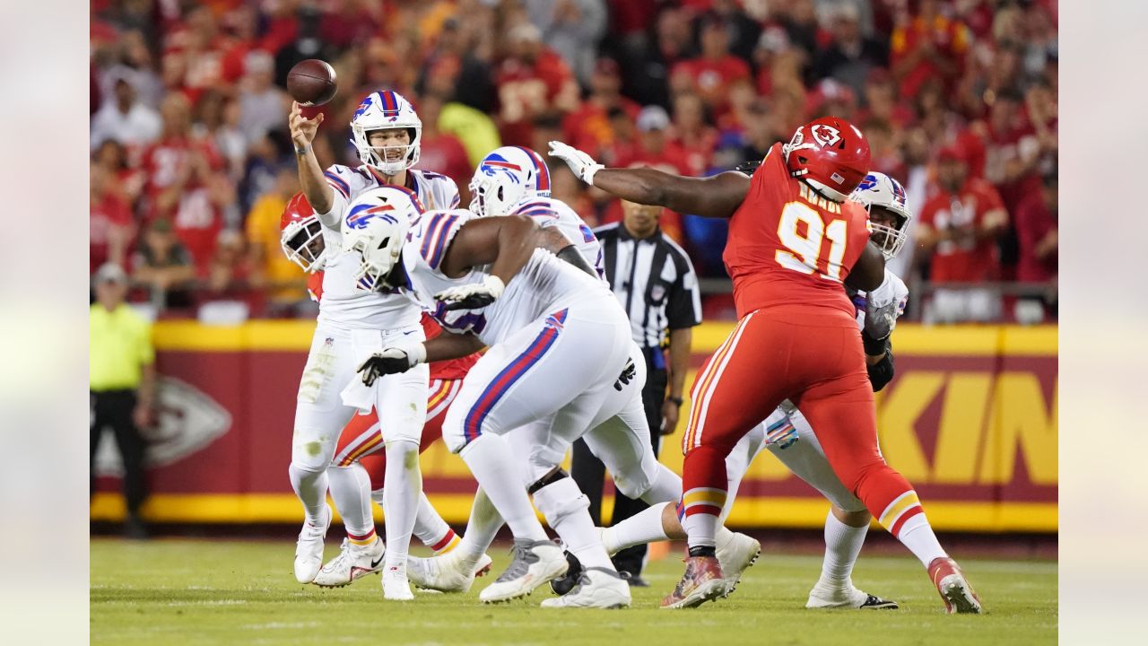 Buffalo Bills Vs. Kansas City Chiefs. Fans Support On NFL Game. Silhouette  Of Supporters, Big Screen With Two Rivals In Background. Stock Photo,  Picture And Royalty Free Image. Image 151160607.