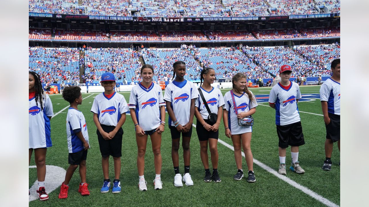 Best photos from Buffalo Bills Kids Day