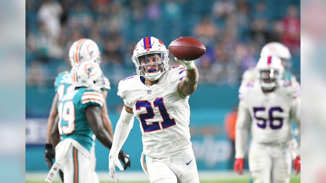 Miami Dolphins Minkah Fitzpatrick and Kiko Alonso prepare to leave News  Photo - Getty Images