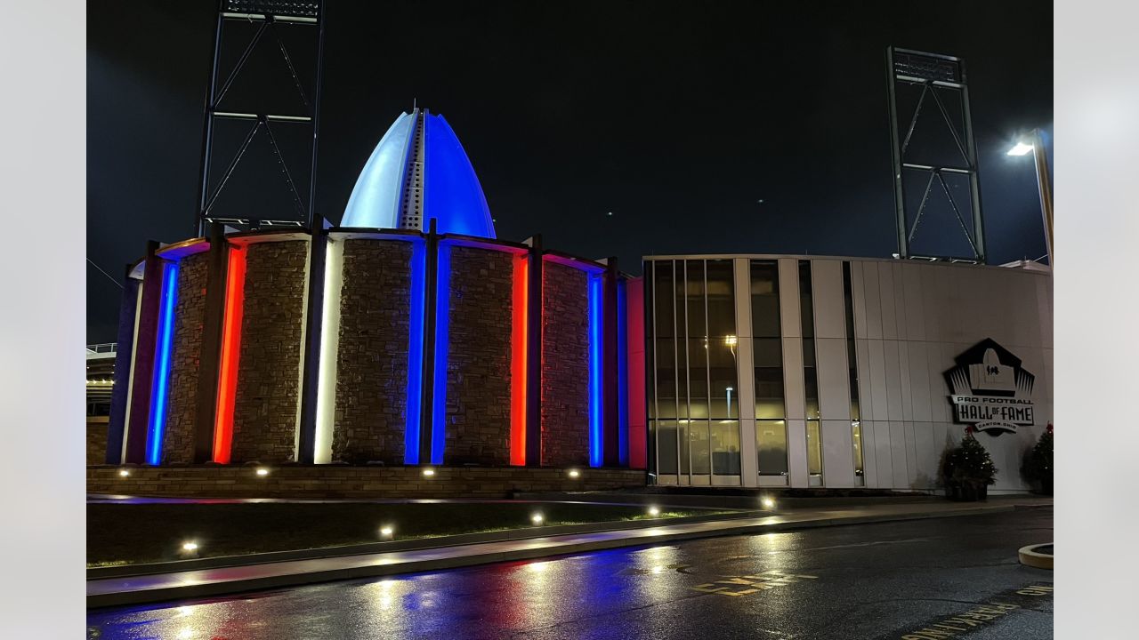 Eagles light up the Linc blue to support Damar Hamlin, Bills - CBS  Philadelphia