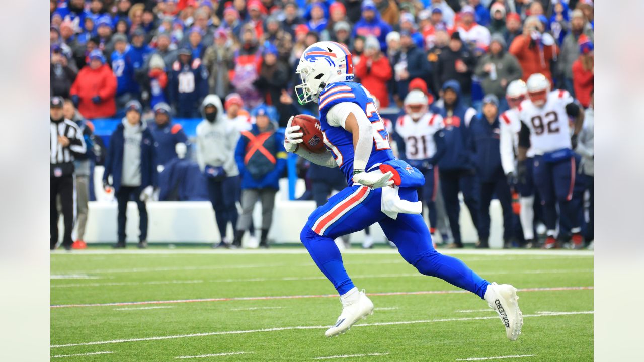 For 3, Best game photos from Bills vs. Patriots