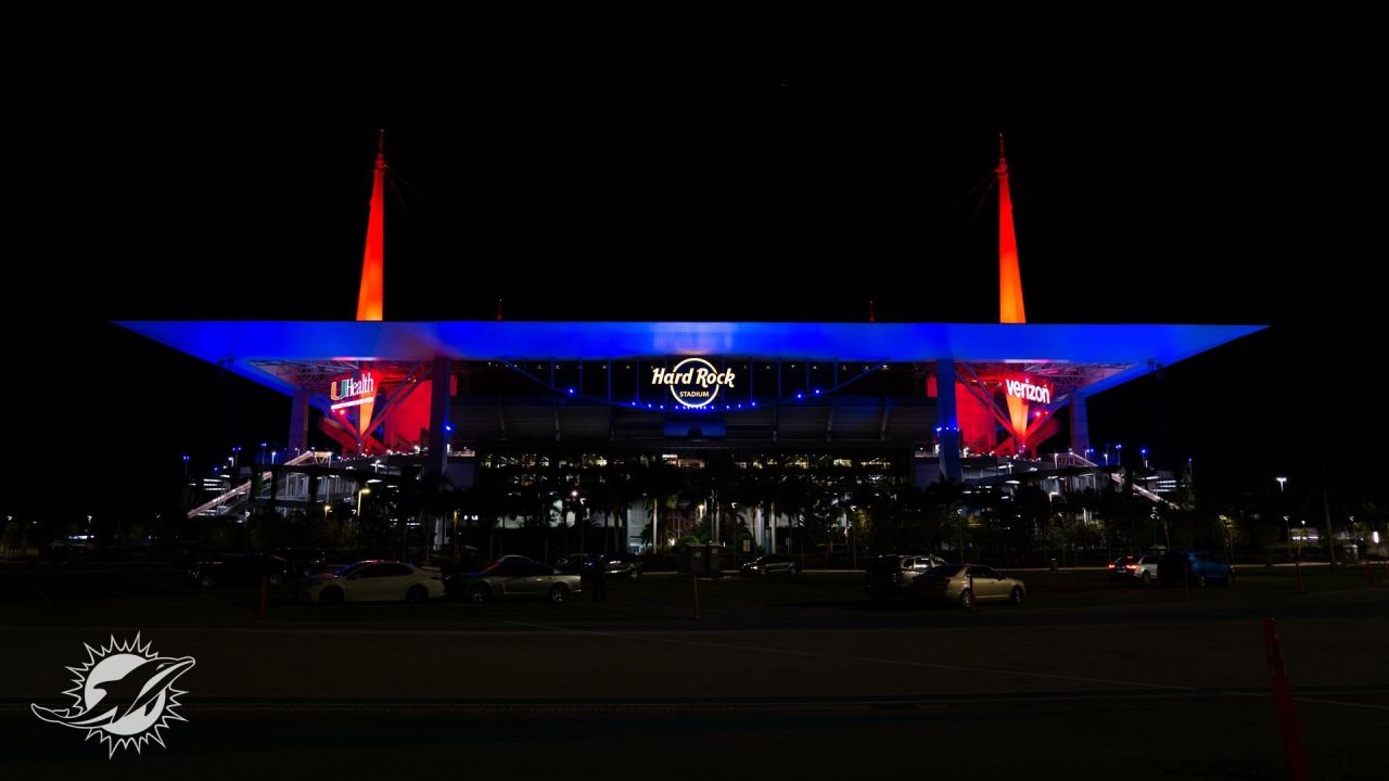 M&T Bank Stadium lights are red, white, and blue to honor Bills player  Damar Hamlin