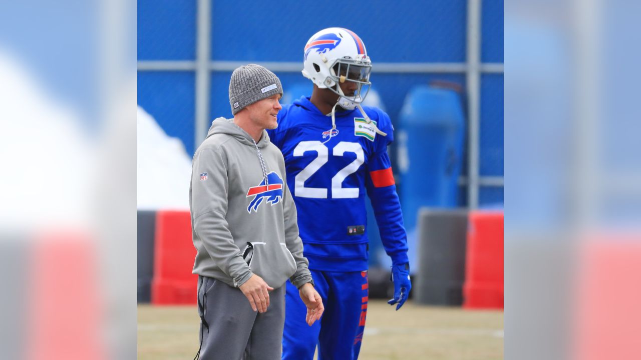 Buffalo Bills wide receiver John Brown warms up before an NFL football game  against the New York Giants, Sunday, Sept. 15, 2019, in East Rutherford,  N.J. (AP Photo/Bill Kostroun Stock Photo - Alamy