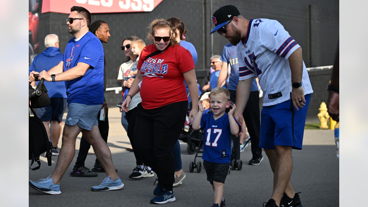 In the Community  Buffalo Bills 50-Yard Finish & Kids Fun Run