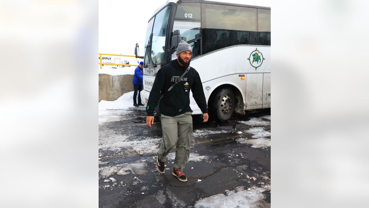 How the Bills made it to Detroit: Bills Mafia shoveling snow