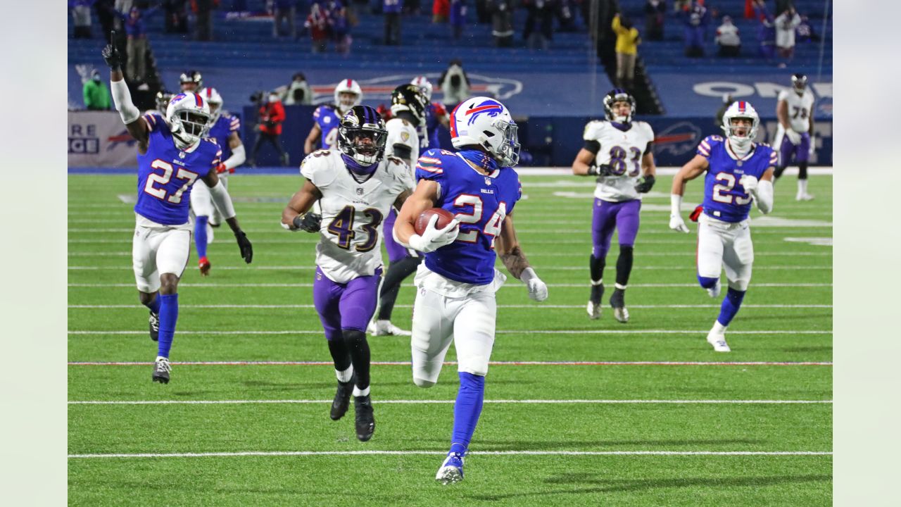 Watch Lamar Jackson throw a pick-six that Taron Johnson returns 101 yards  in Bills vs. Ravens playoff game [VIDEO] - DraftKings Network