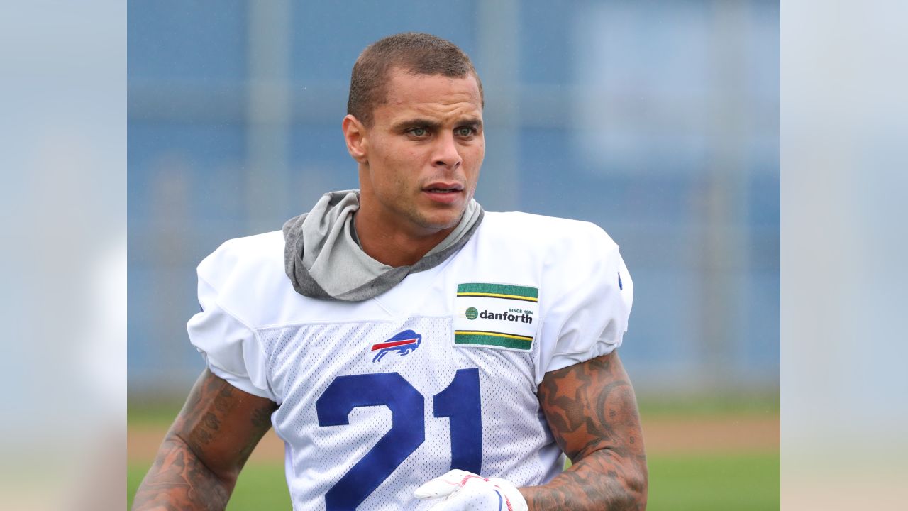 Bills lock up backup QB Barkley