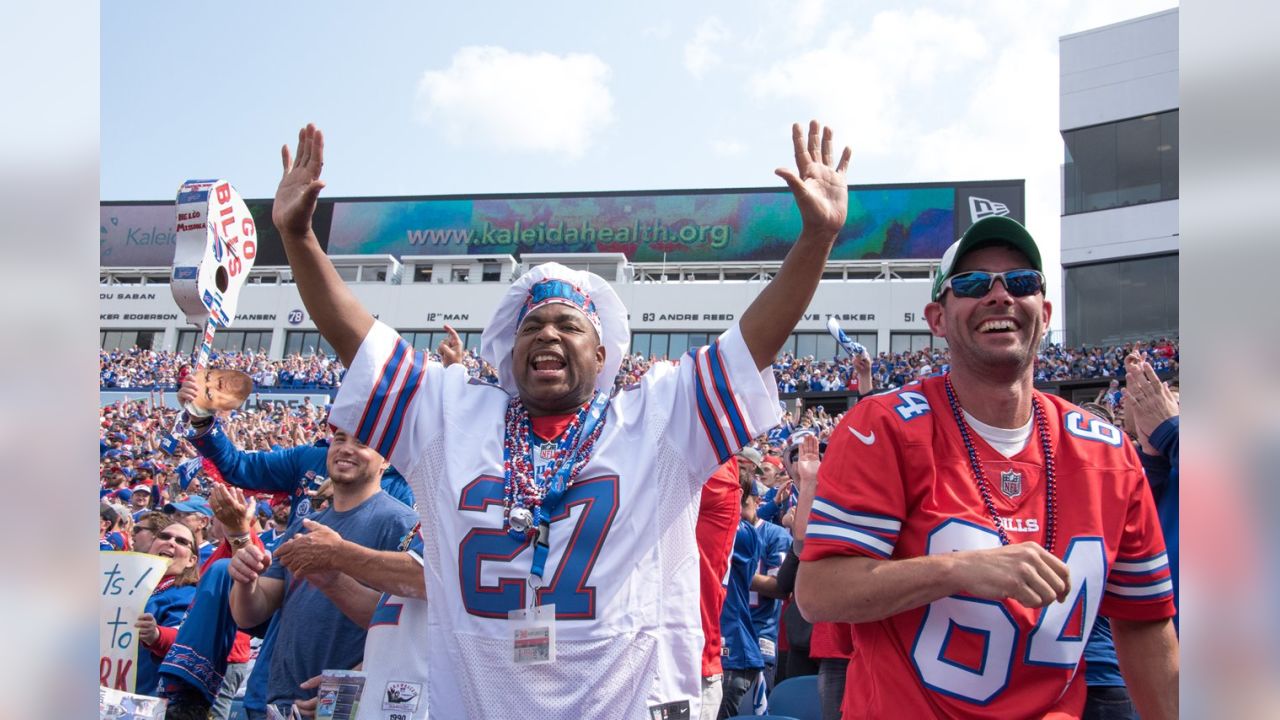 New York Jets vs. Buffalo Bills. Fans support on NFL Game. Silhouette of  supporters, big screen with two rivals in background Stock Photo - Alamy