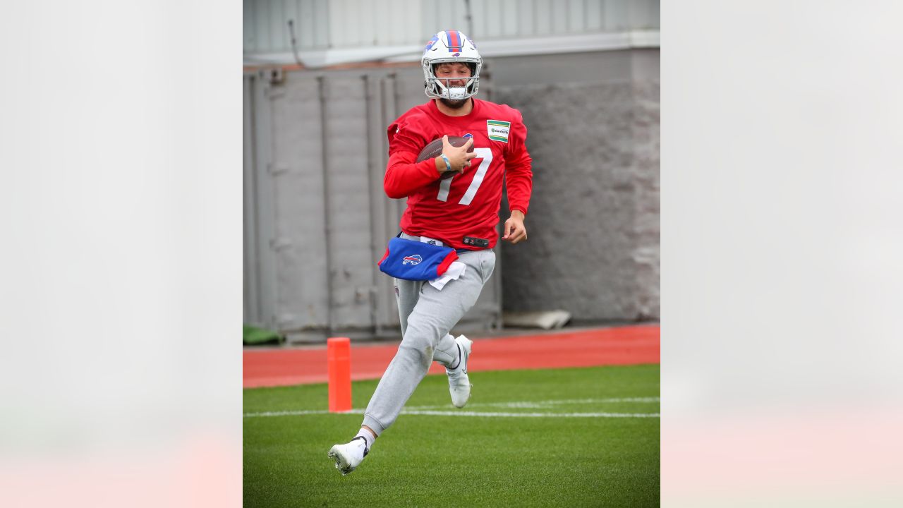 Josh Allen joins Bills Mafia and donates $17,000 to John R. Oishei  Children's Hospital