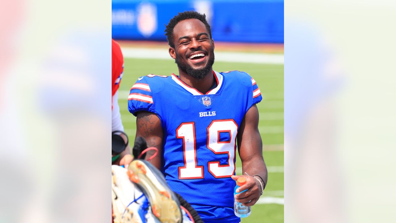 Buffalo Bills running back Devin Singletary (26) makes a cut during the  first half of an NFL football game against the Los Angeles Rams Sunday,  Sept. 27, 2020, in Orchard Park, N.Y. (