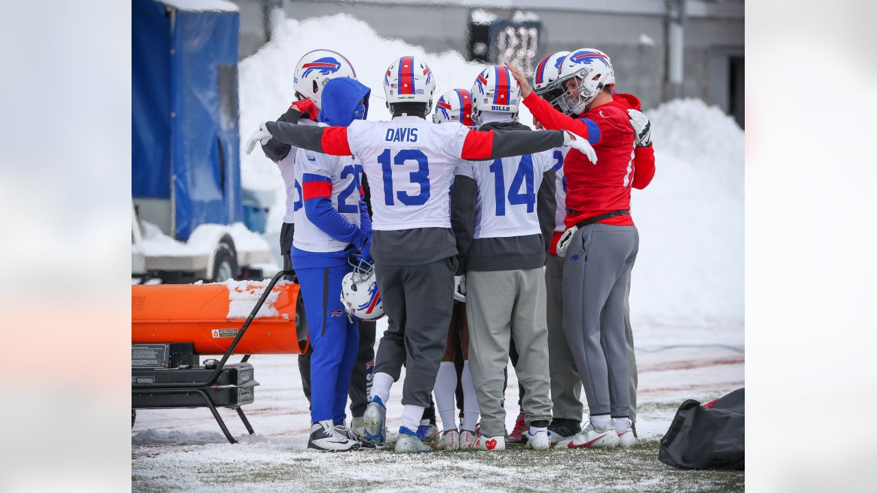 WATCH: Buffalo Bills Have Snowball Fight After Practice