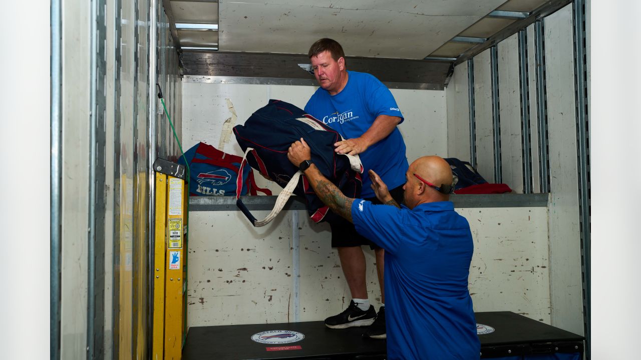 Jeff Mazurek, Bills' equipment staffers were unsung heroes during