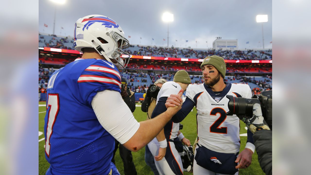 Bills' Frank Gore climbs past Barry Sanders to 3rd all-time in rushing  yards during game vs. Broncos – The Denver Post