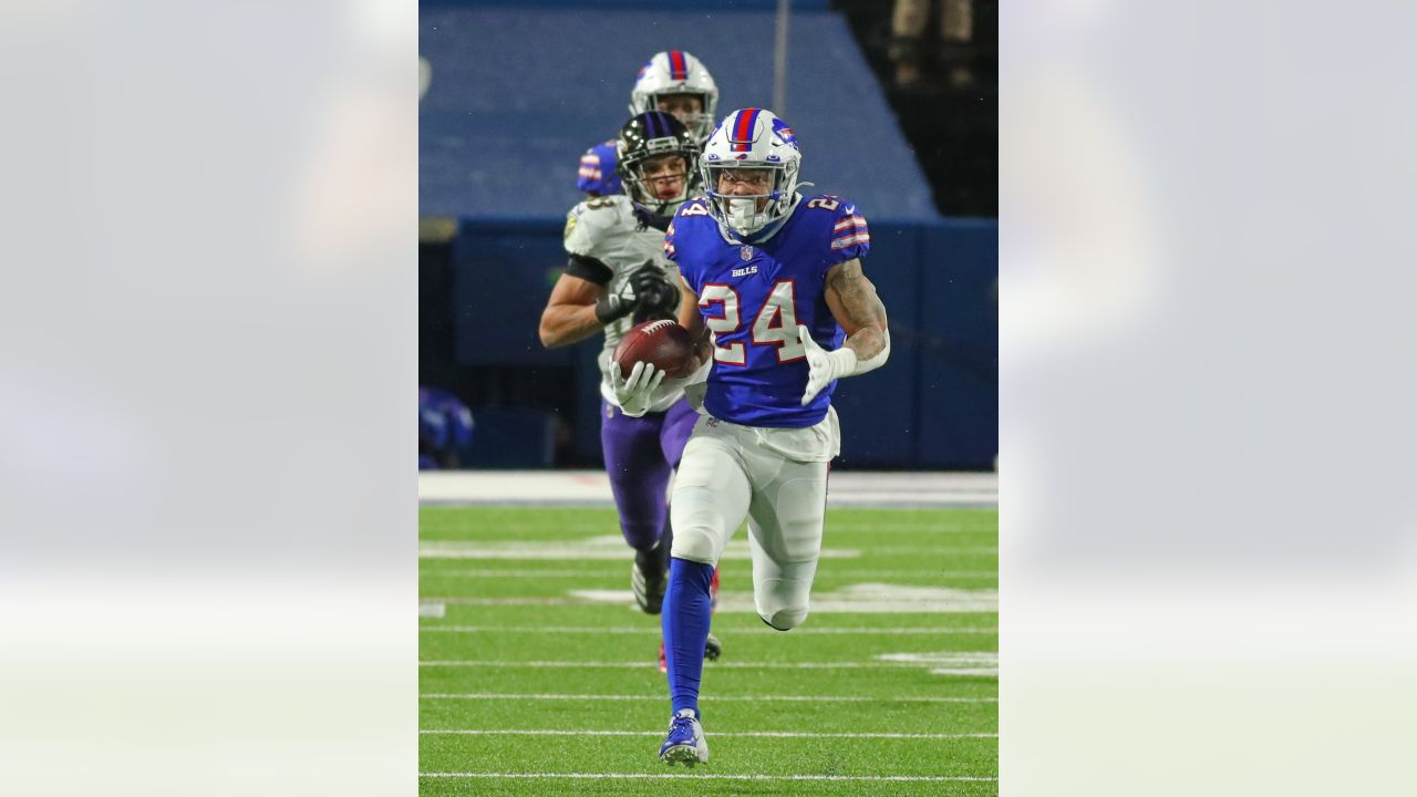 Bills DB Taron Johnson is using a Riddell SpeedFlex Precision with