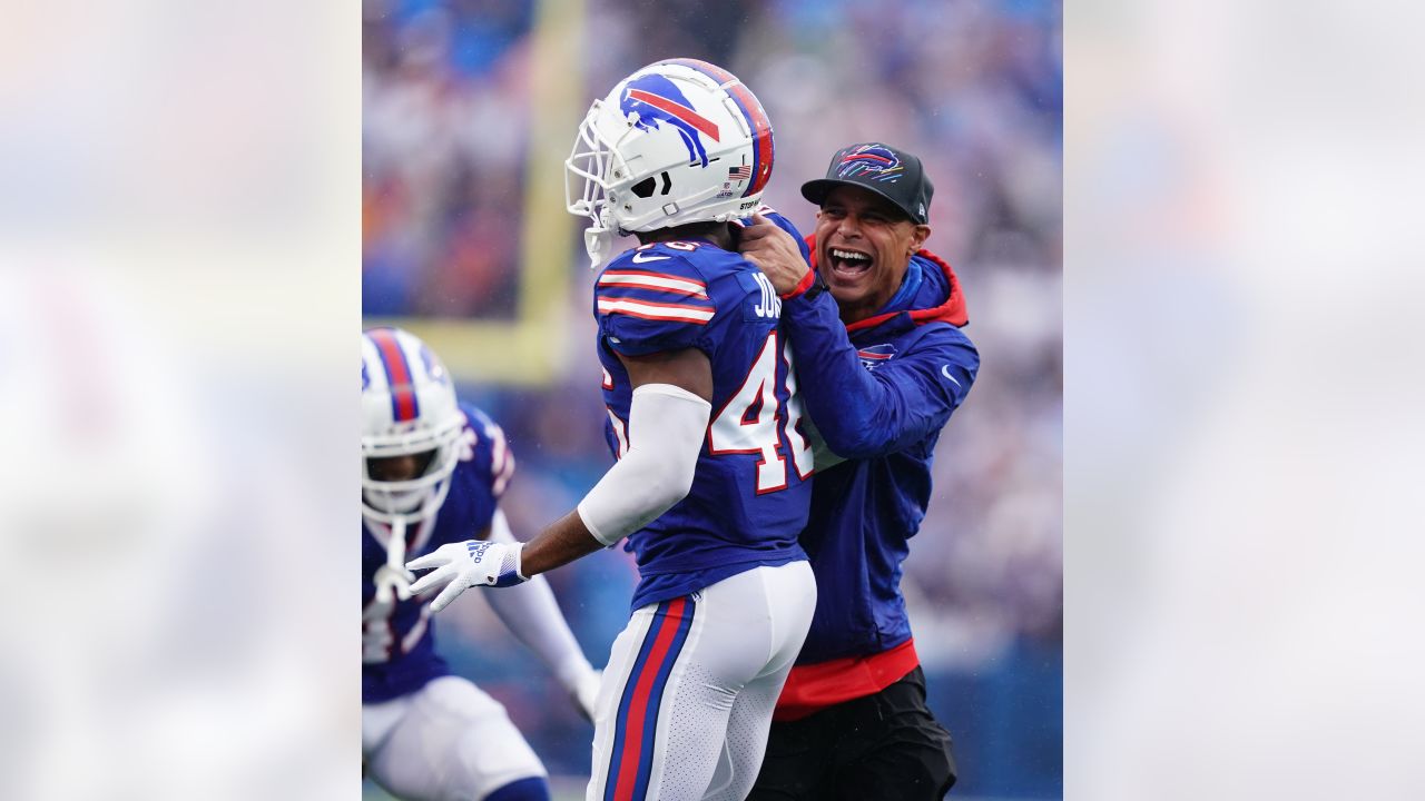 Bills celebrate a shutout victory over Houston