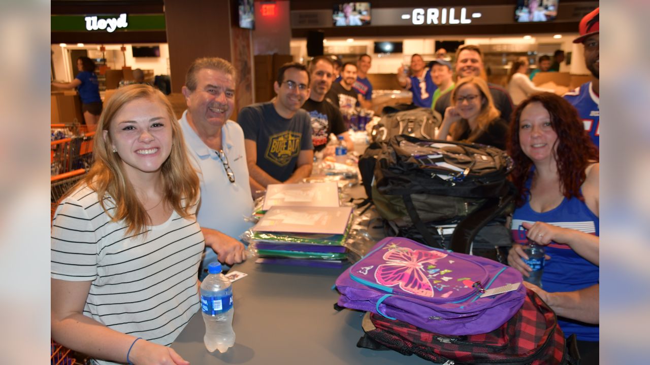 Celebrating Pancho Billa: El Paso Buffalo Bills Backers raise money for  Pancho Packs 