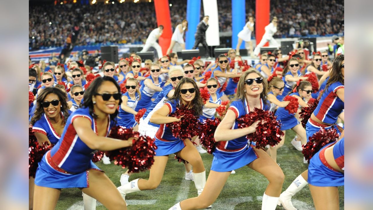 Buffalo Jills in Toronto – Ultimate Cheerleaders