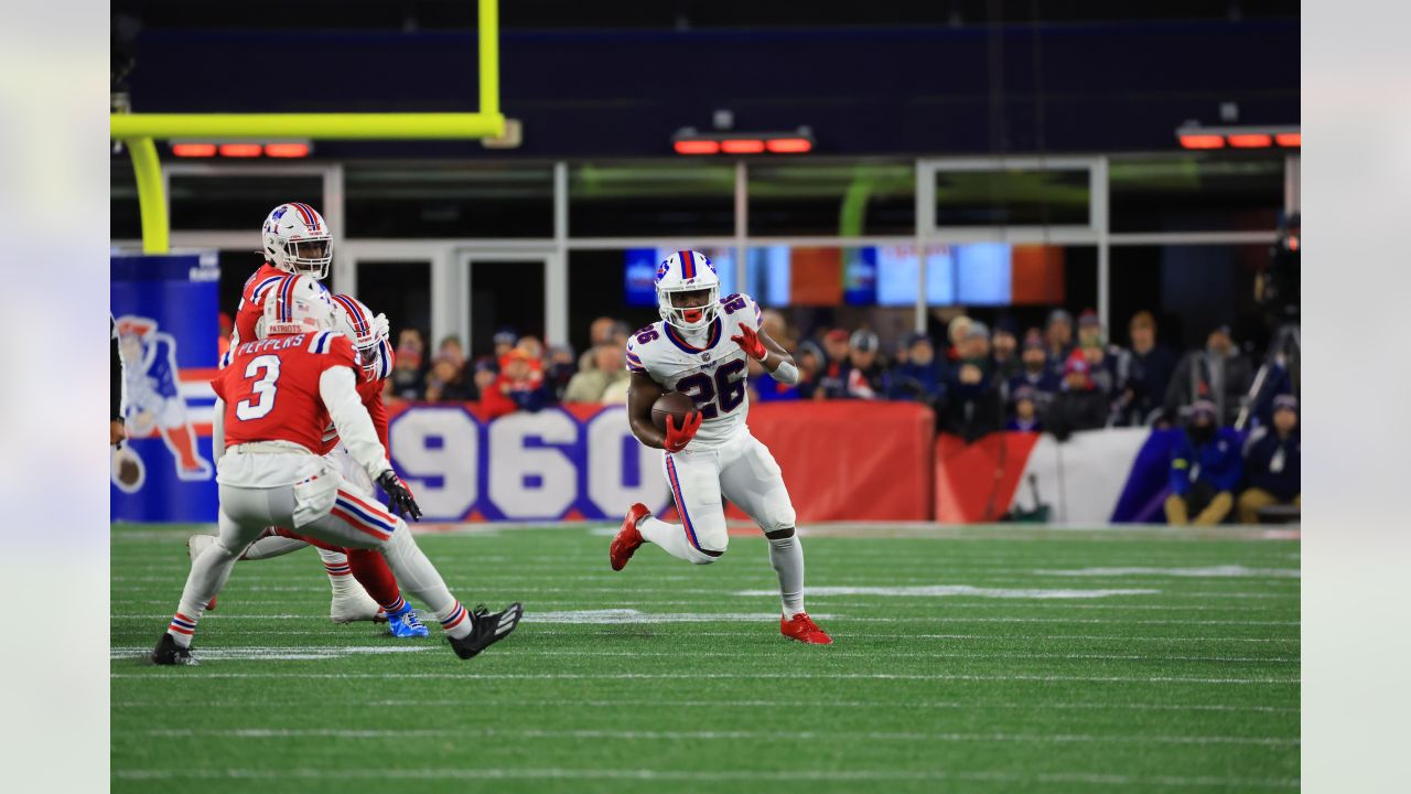 For 3, Best game photos from Bills vs. Patriots