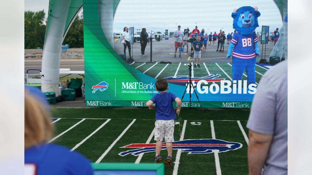 Bills pride at the Rochester Pride parade : r/buffalobills